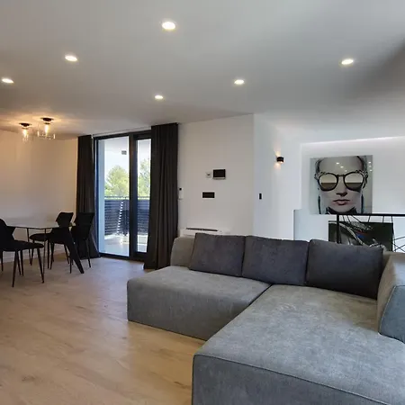 Emperor Exchange * Srima