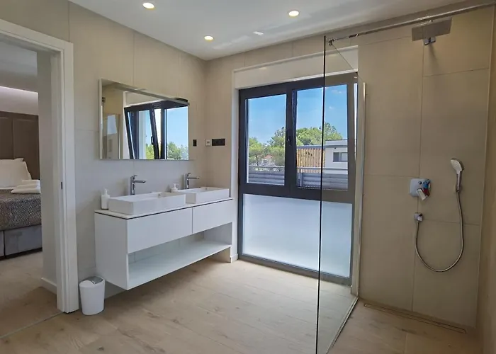 Villa Emperor Exchange *