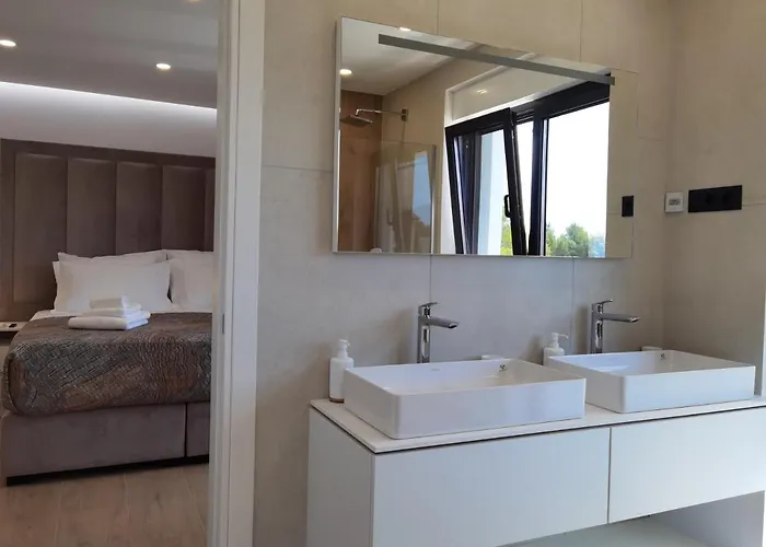 Villa Emperor Exchange Srima