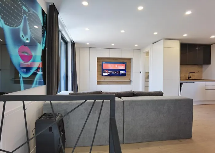 Villa Emperor Exchange Srima